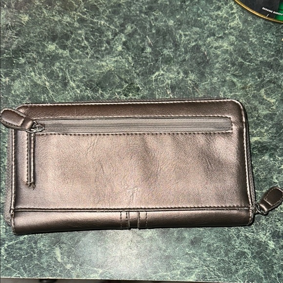 Etienne Aigner DELTA style 2421X Metallic Brown Zip Around Wallet - Picture 3 of 16